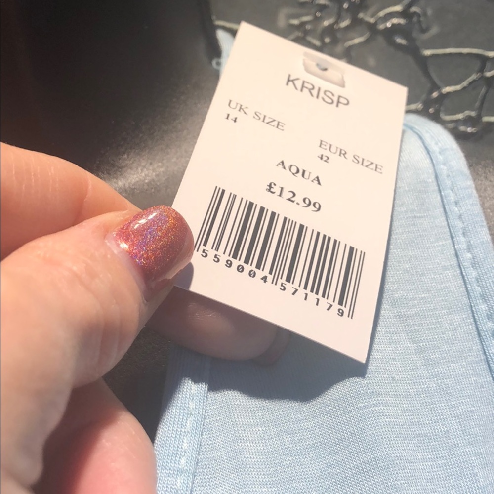 Top - Picture 2 of 4